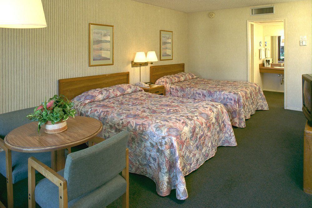 Hotel Ramada By Wyndham Modesto Yosemite Area Esterno foto