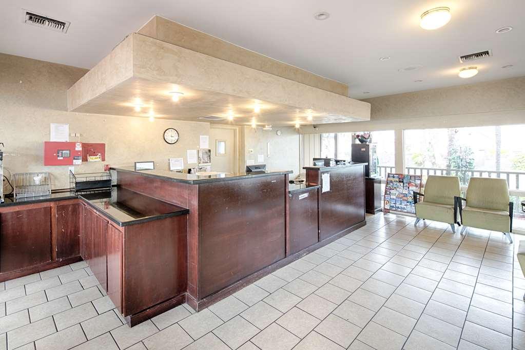 Hotel Ramada By Wyndham Modesto Yosemite Area Interno foto
